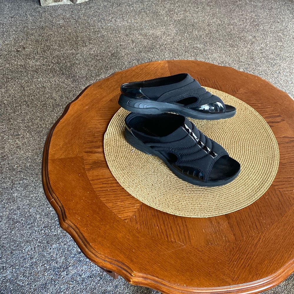 Gently used, I have problems with my feet, they are really cute.